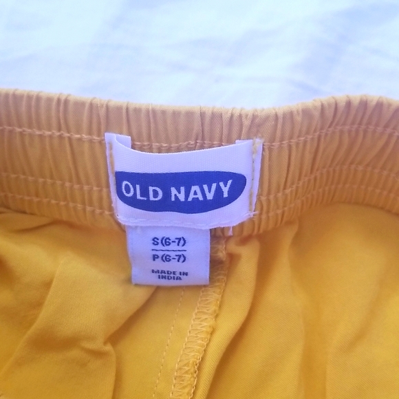 Old Navy Girls Small Yellow Shorts - Picture 3 of 4